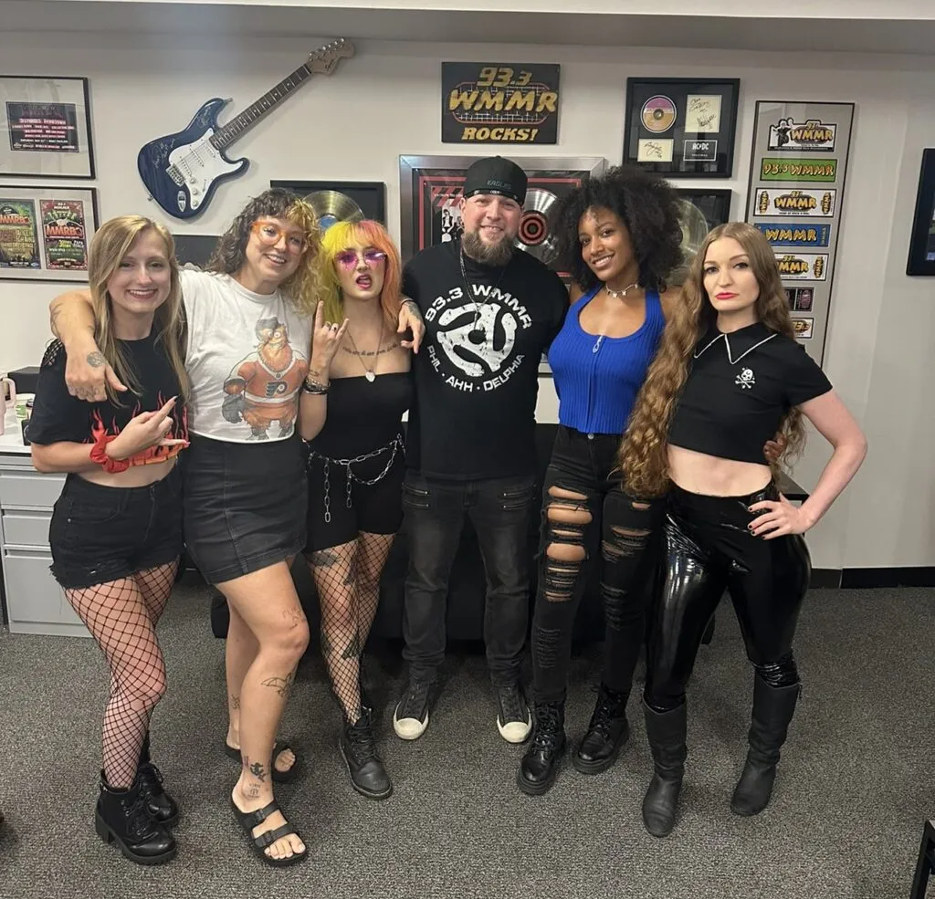 2023 MMR*B*Q opener and Local Shots Artist of the Month Vixen77 stopped by the WMMR Studios and the Brent Porche show to world premiere their brand-new song "Fast Lane".
