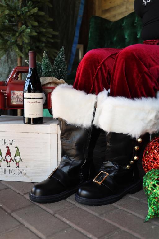 Kathy's Holiday Activities - Pennswood Winery2- PW