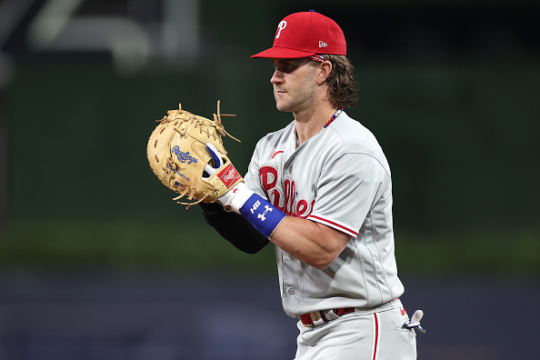 Bryce Harper shaves his beard, prompting Yankees fever